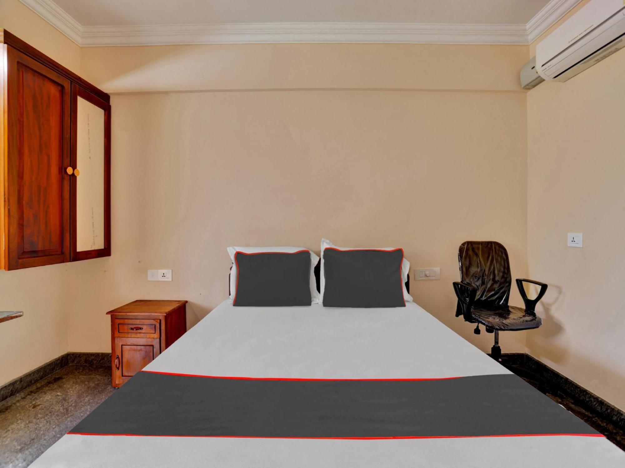 Family Castle Hotel Thiruvananthapuram Dış mekan fotoğraf